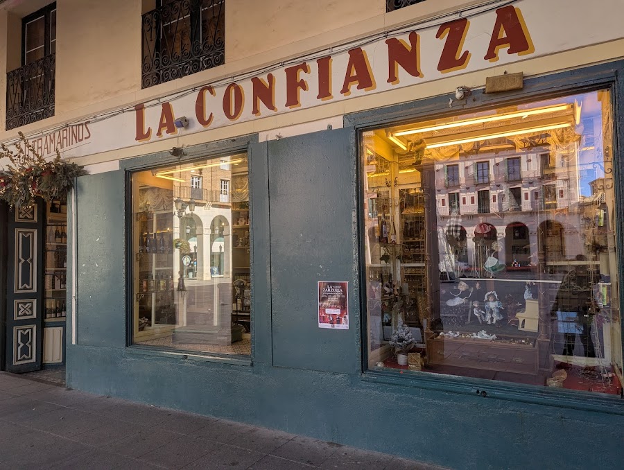 Ultramarinos La Confianza S P C