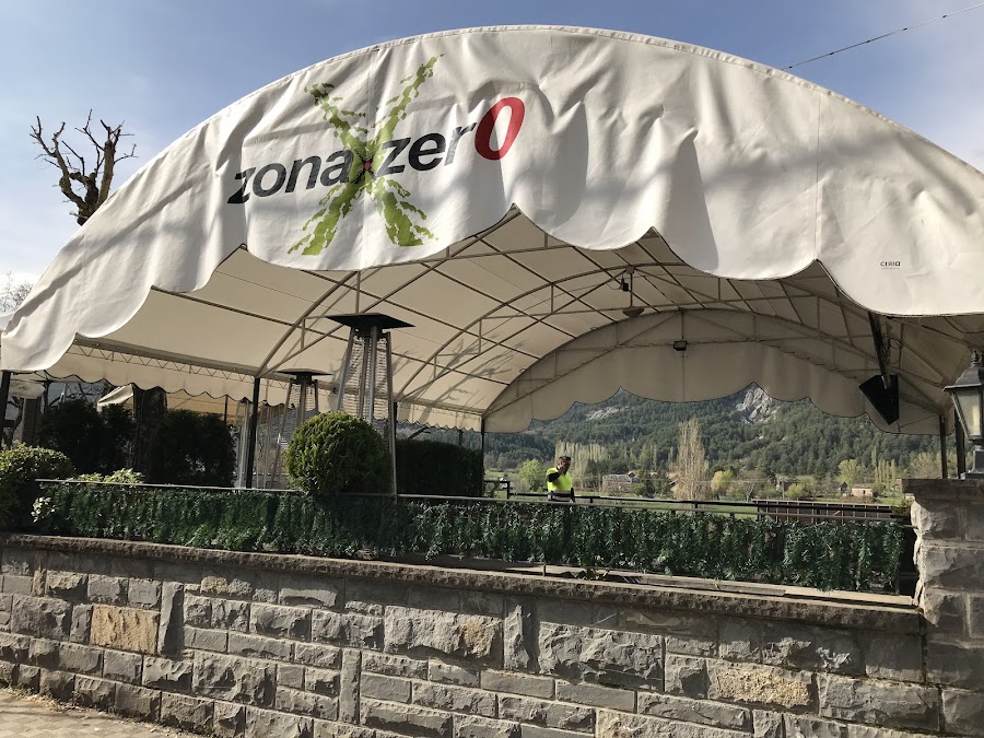 ZONA ZERO (Zona Zer0, La Terraza del Hostal)